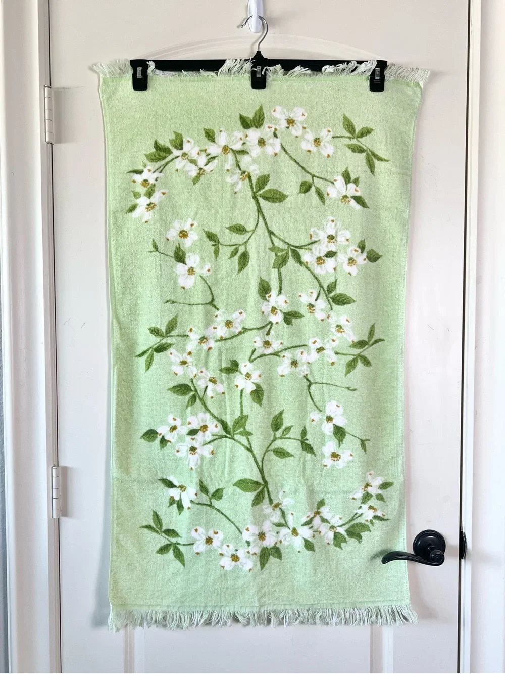 Vtg 1970s Martex MCM Green Dogwood Floral Fringe Bath Towel Retro Mid Century